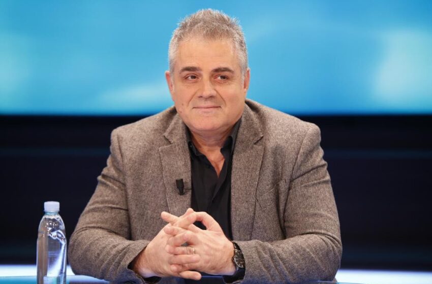  Dritan Hila: Shemben rrugët kur Zoti e hedh ujin me gjyma, s’do rrëzojmë Qeverinë për kaq gjë