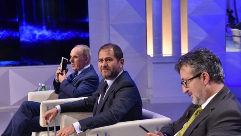  A duhet t’u kontrollohet pasuria analistëve të medias?