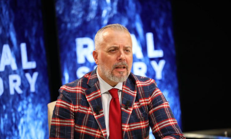  Perla e një sondazhi në emisionin e Sokol Ballës