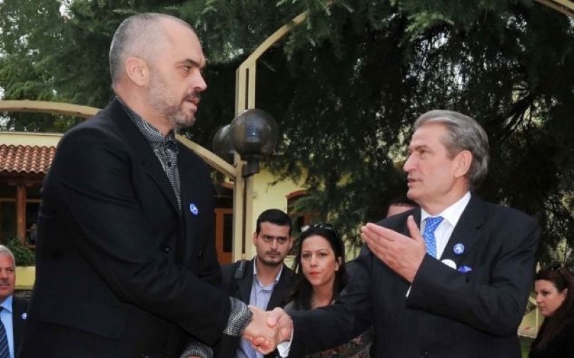  Edi Rama – demokratëve: Po ndiqni një të lajthitur, do e shihni vitin tjetër se ç’do iu bëjmë