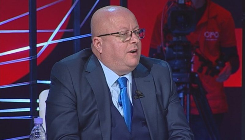  Avokati i Berishës sulmon Sokol Ballën: U arratis në Dubai…