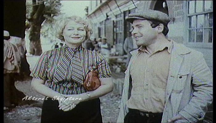  Larg duart nga filmat shqiptarë, o të marrë!