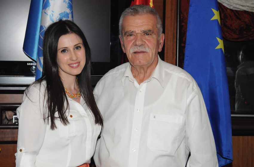  Rrëfimi: Si e bindi Berisha aktorin Robert Ndrenika, të bëhej deputet