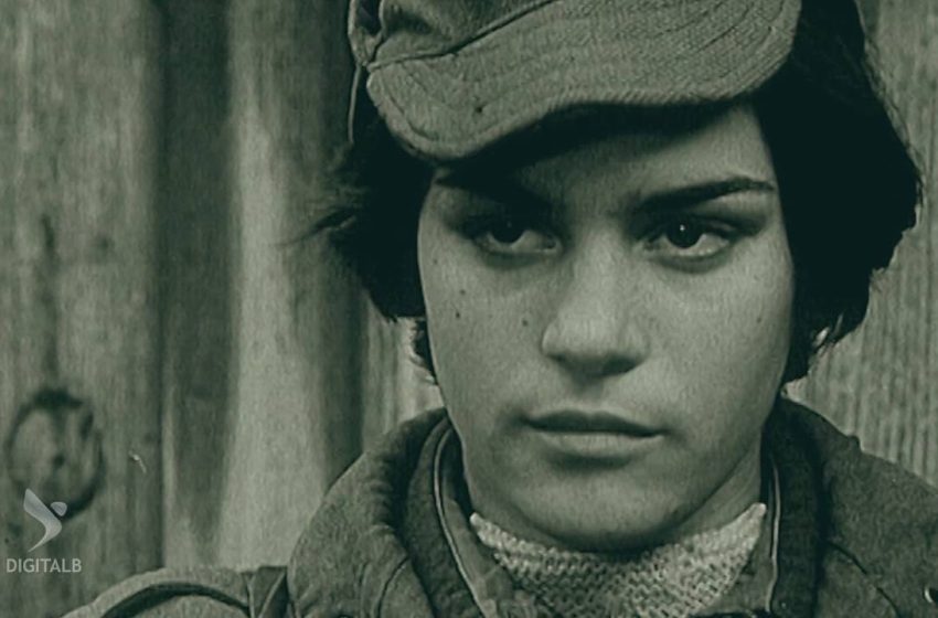  Elvira Diamanti: Para ’90-s kishte lezet, nuk na detyronte njeri të xhironim skena të sikletshme me zhveshje apo puthje