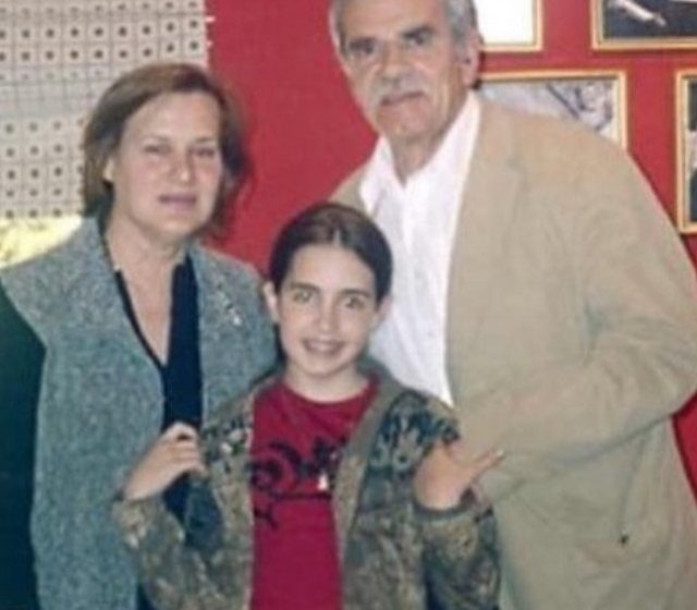  Gruaja e Robert Ndrenikës do festonte 80 vjetorin, familja e kujton me një album të rrallë fotografish