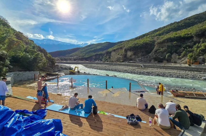  Skandali me banjat e Bënjës, që askush s’e thotë