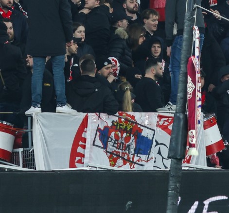  Mesazhe kundër Kosovës në Europa League, tifozët e Lille shpalosin flamurin e saj si pjesë të Serbisë
