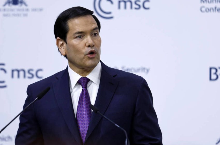  Diplomacia me çorape mëndafshi e Rubios