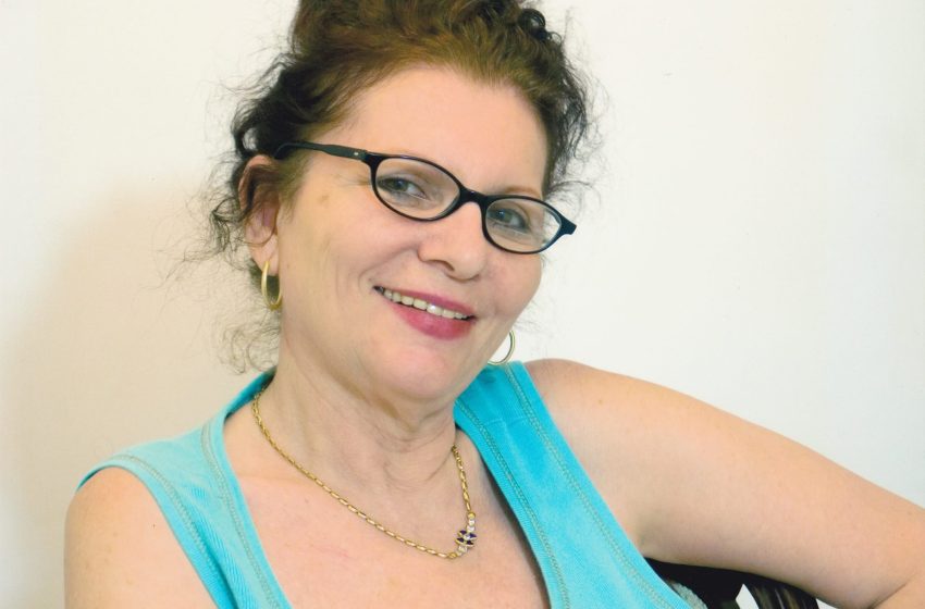  “Këtu në çmendinën e Vlorës, vizitat bëhen vetëm të enjteve” –  Pëllumb Kulla nxjerr letrat emocionuese për të shoqen