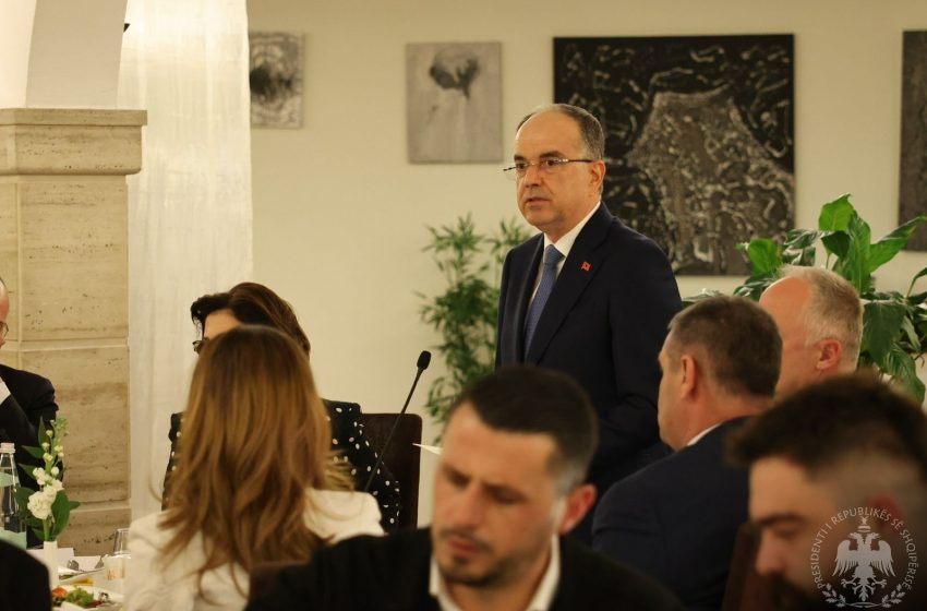  Iftari i Bajram Begajt dhe një fjalim që të pataks