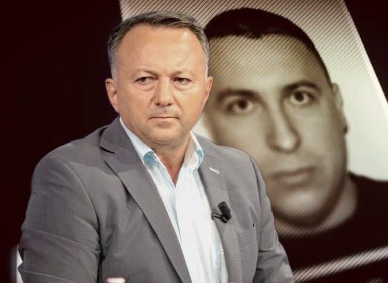  “Si u vra Ervis Martinaj dhe kush po i saboton hetimet”