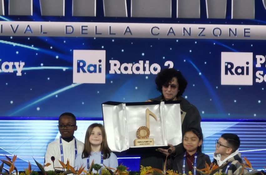  “Stella Stellina”, ninulla e Ermal Metës që u bë manifest paqeje, një lutje laike për një botë të trazuar