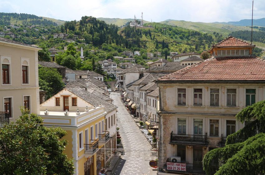  Si po shuhet nga njerëzit Qarku i Gjirokastrës