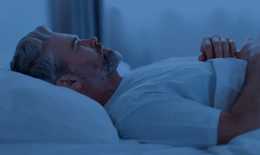  Njerëzit që janë vërtet të stresuar zakonisht përjetojnë këto 11 gjëra gjatë gjumit