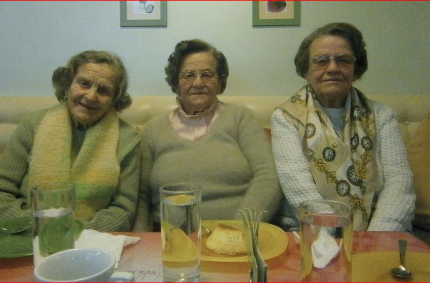  Rrëfimi i tri motrave Hoxha: E kishim kushëri Enverin, por na internoi 30 vjet