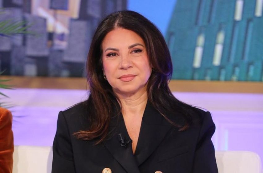  Nuk u ndje mirë gjatë bisedës live, Rudina Xhunga largohet nga emisioni. Mjekja e ftuar në panel i jep ndihmën e parë