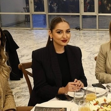  Sara në botën e reflektimit