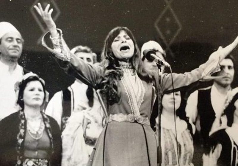  Pse e zemëroi Vaçe Zela, Sigurimin e Shtetit, gjatë një turneu të saj në Greqi?