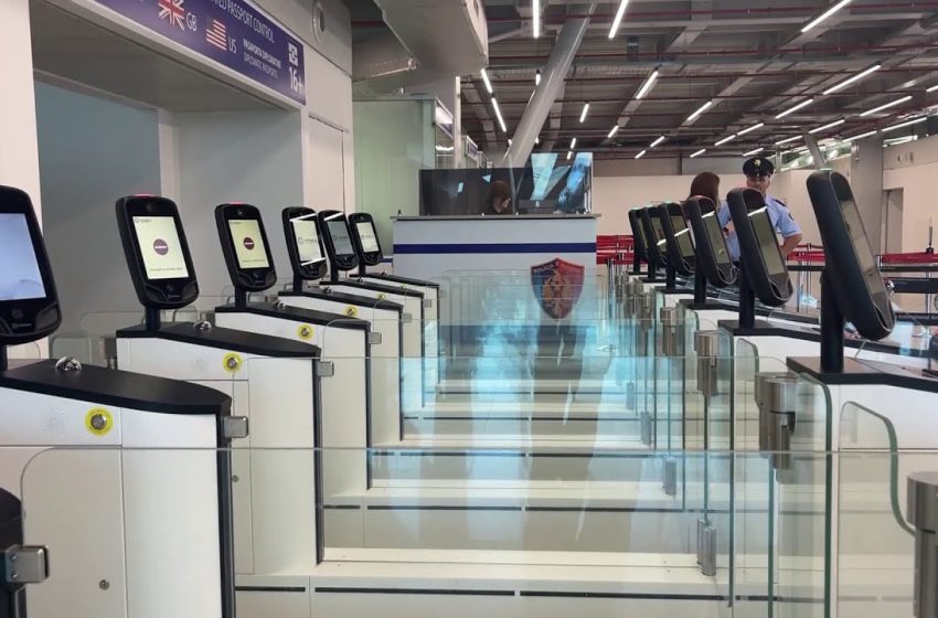  Gazetari britanik që gjeti në Tiranë ‘aeroportin perfekt’