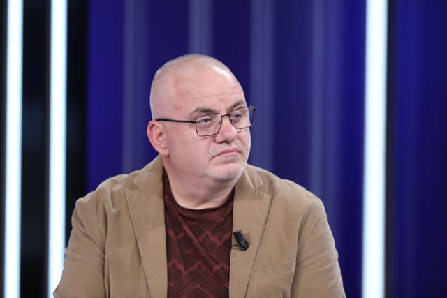  Artan Hoxha zbardh zinxhirin e vrasjeve në Sarandë