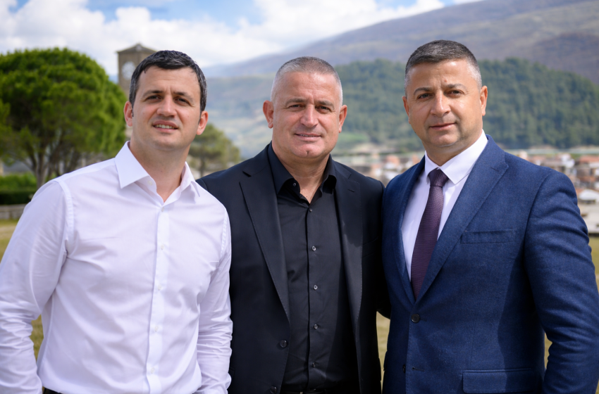  Denoncimi: Një kryebashkiak në Jug me SIDA, ua ka ngjitur dhe punonjesve të tij