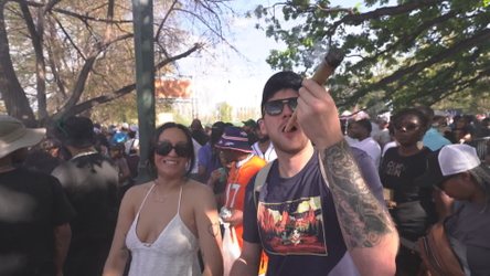  “Çudira” amerikane, mijëra persona mblidhen në Denver për festën e marijuanës