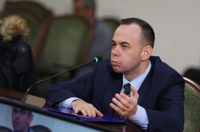  Ish-deputeti socialist dënohet për 119 milionë lekë ryshfet