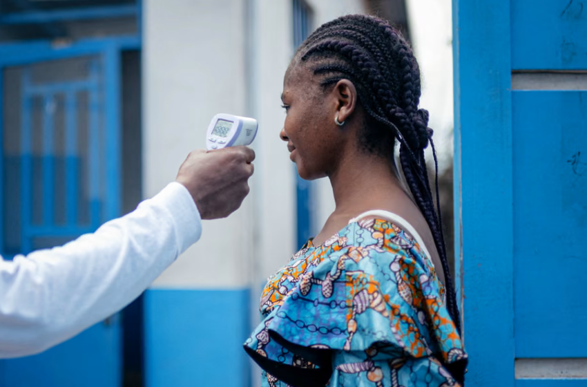  Ebola alarmon botën