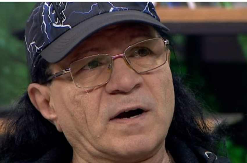  “S’mund të konkurroj me një vajzë që del me mbathje” – Këngëtari i njohur shqiptar tregon pse nuk del më në skenë