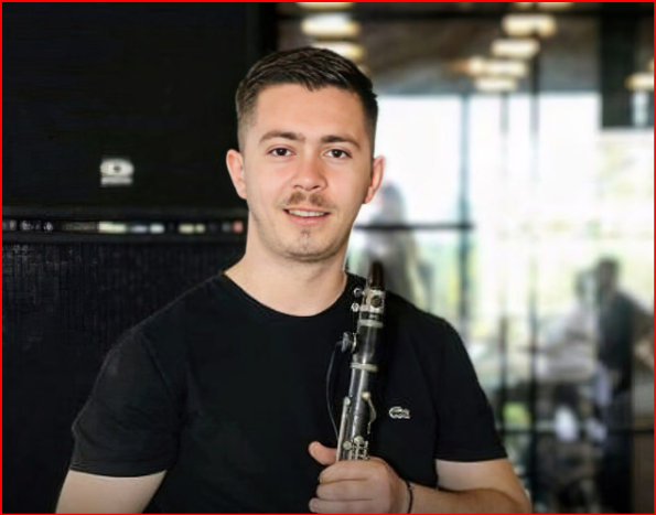  Muzikanti i njohur nga Saranda, kapet me dy Kallashnikovë në makinë