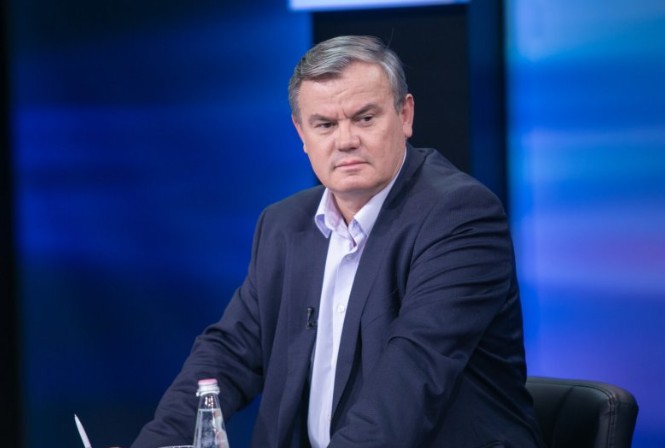  Nikoll Lesi – Alfred Lelës: Në kohën e Berishës më vunë tritol tek shtëpia dhe më dogjën gazetën