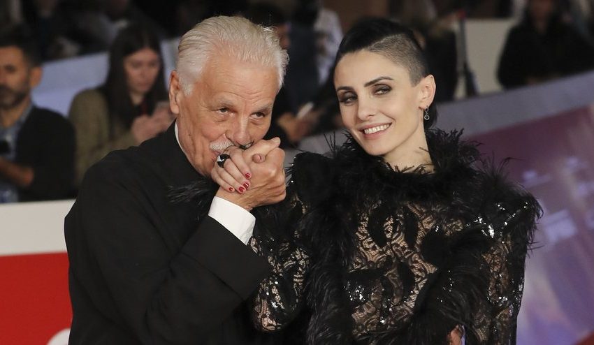  Ai 55 vjeç, ajo 19: Historia e pabesueshme e dashurisë së Michele Placido me Federica Vincenti