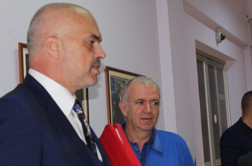  Pse nuk flisni për Edi Ramën dhe Sandër Frangajn?