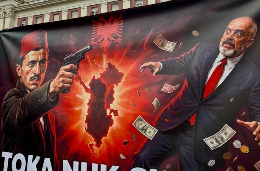  Protestuesit kërkojnë “kokën” e Ramës dhe Berishës, Zvërneci është tani çështje e tejkaluar