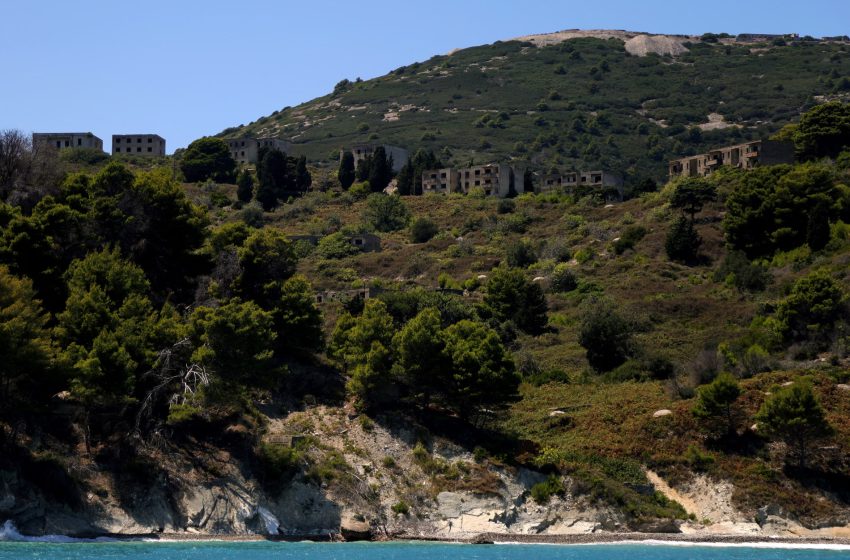  “Po ndërtojmë një destinacion të klasit botëror” – Kompania që do ndërtojë resort në ishullin e Sazanit, reagon pas protestave në Tiranë