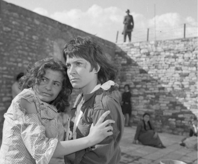  Historia tronditëse e ekzekutimit të Persefoni Kokëdhimës dhe Bule Naipit, rrëfehet e motra: Ja kush i tradhtoi