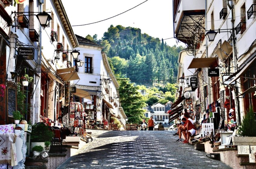  Historia e panjohur: Amerikanët e Gjirokastrës