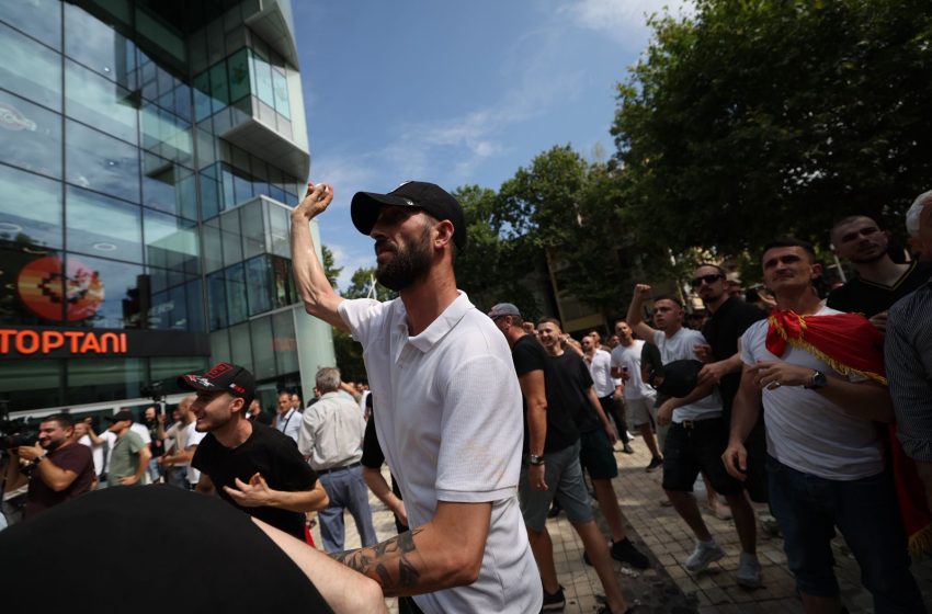  A janë infiltruar njerëz të PD dhe PS për të prishur protestën, siç bënë me atë të studentëve?