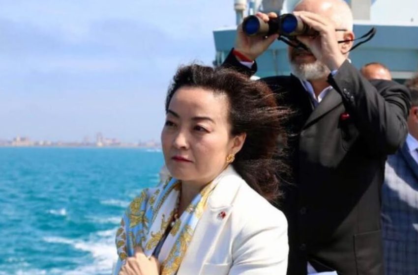  Afera korruptive: 23 milionë dollarë për dy kalbësira që na i la “peshqesh” Yuri Kim