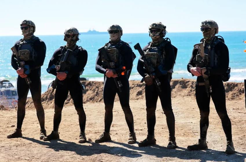  Navy SEAL-s në Hormuz, zbulohet misioni sekret katërmujor kundër minave iraniane